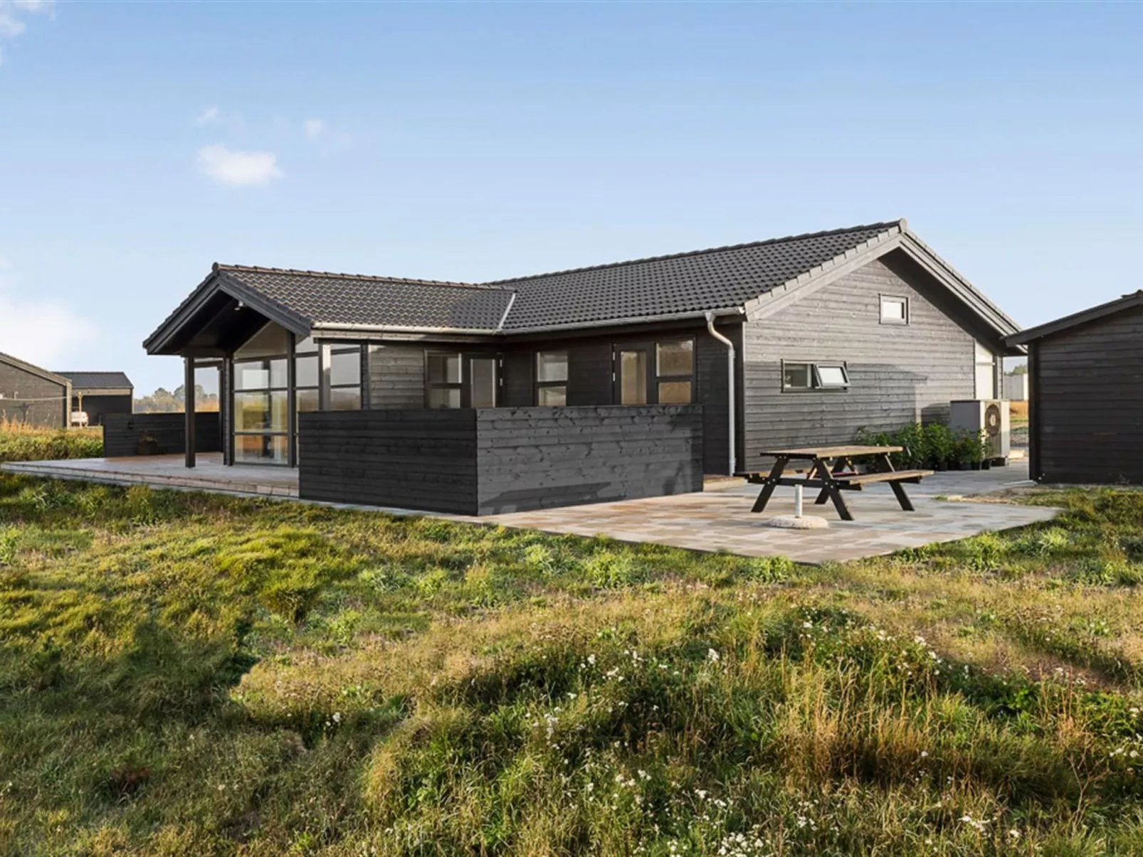 "Heriest" - 1.2km from the sea-Binnen