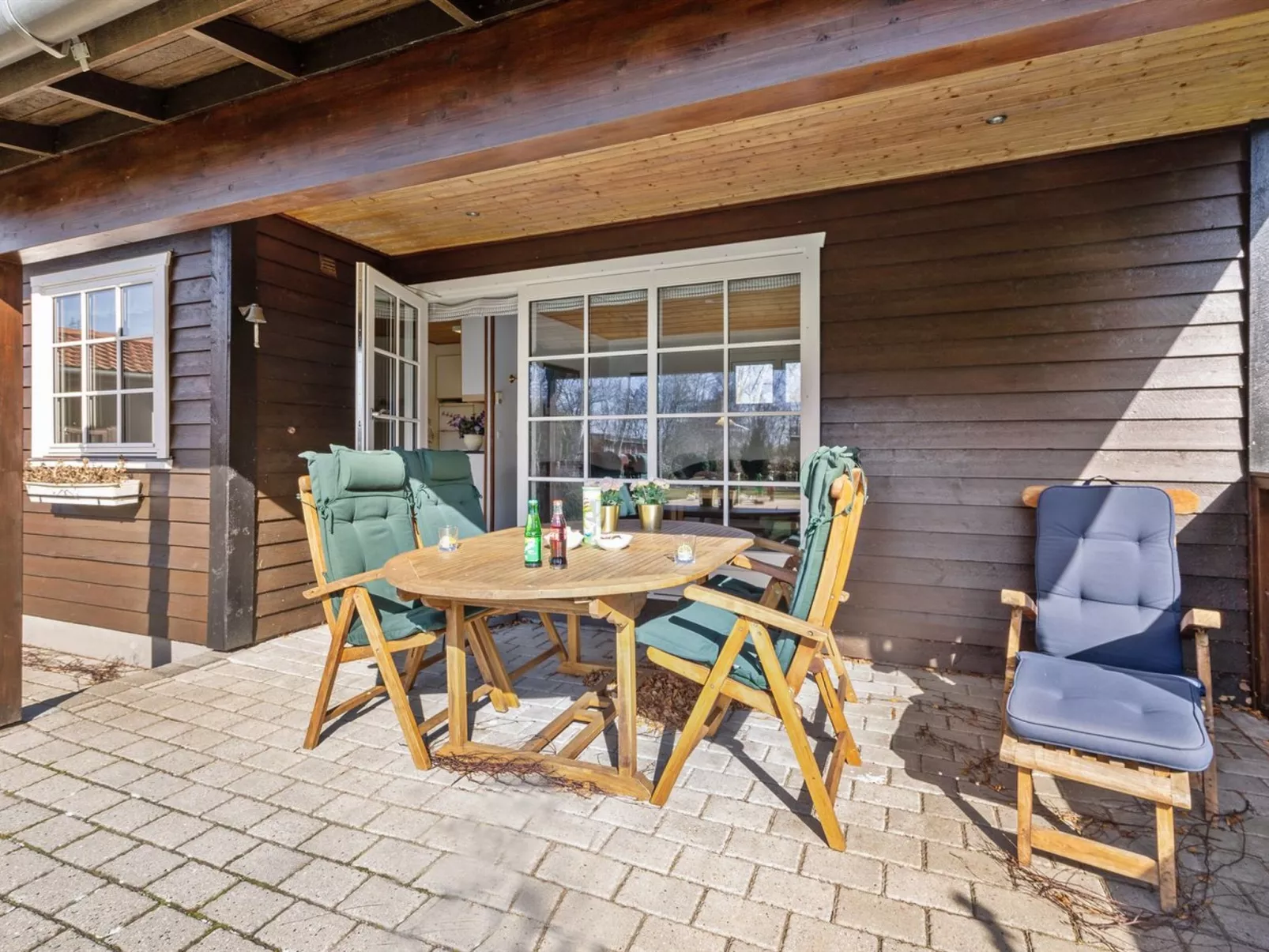 "Undis" - 660m from the sea-Buiten