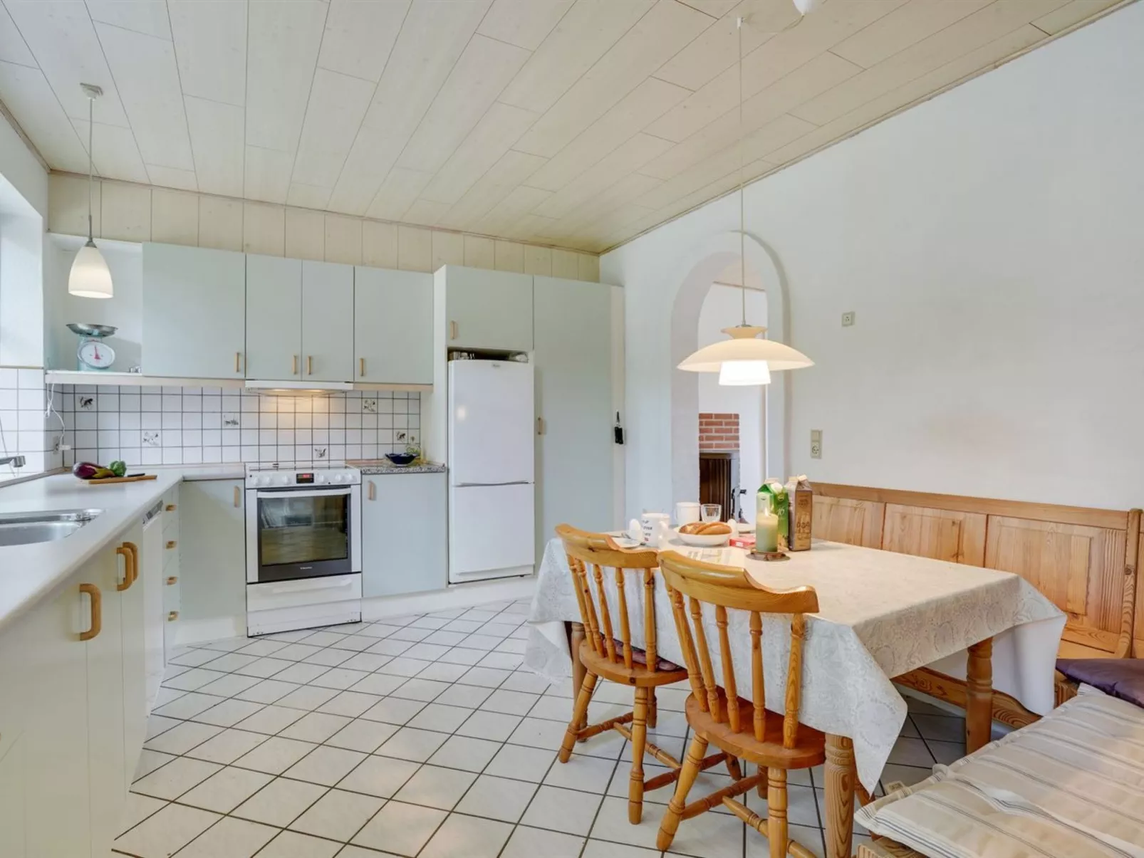 "Jonni" - 15km from the sea-Binnen