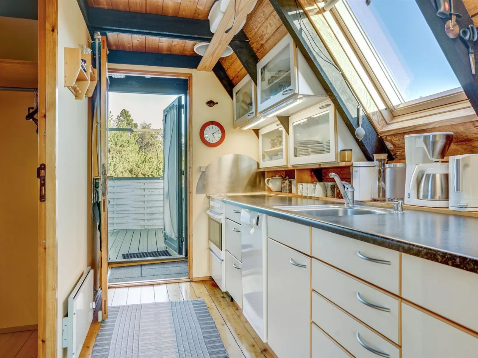 "Ariana" - 150m from the sea-Buiten