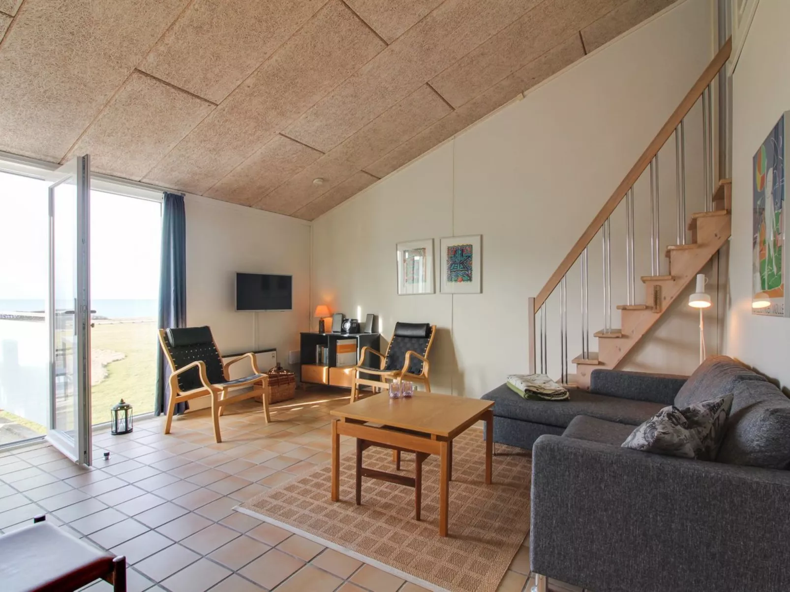 "Eydis" - 150m from the sea-Binnen
