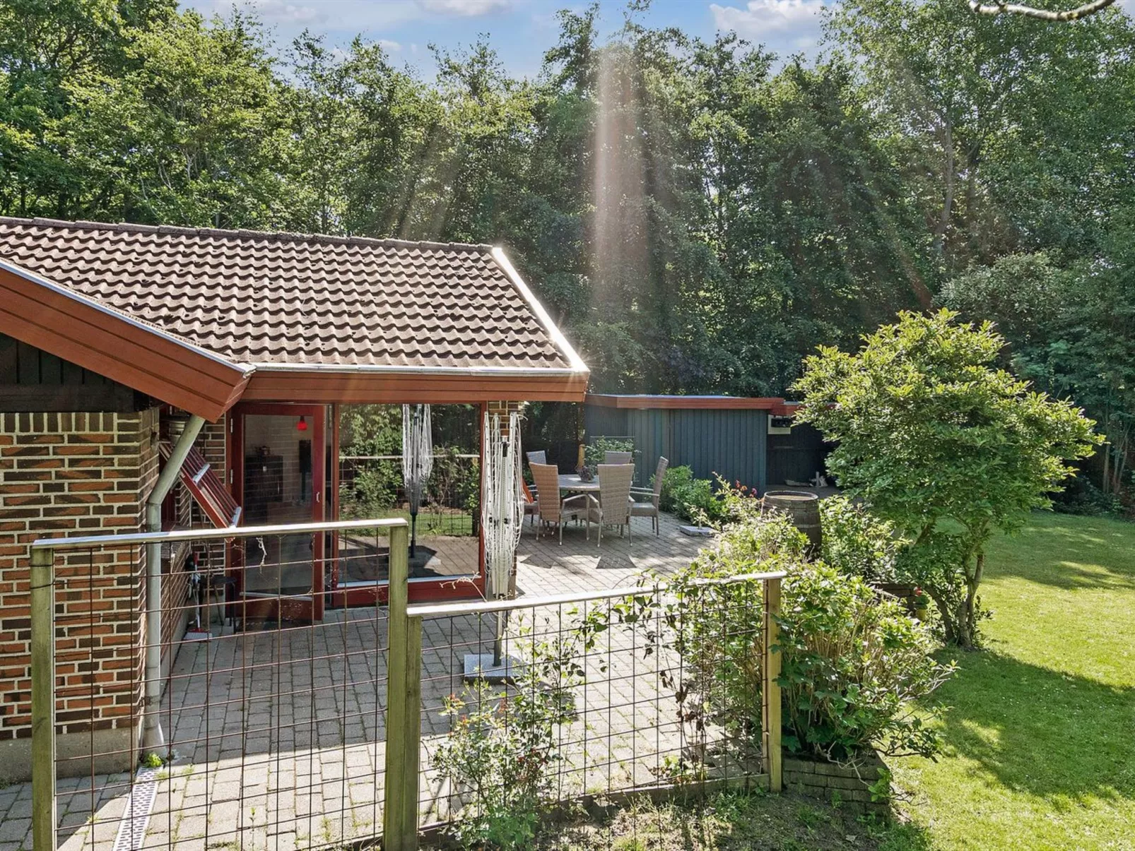 "Gisele" - 30km from the sea-Buiten