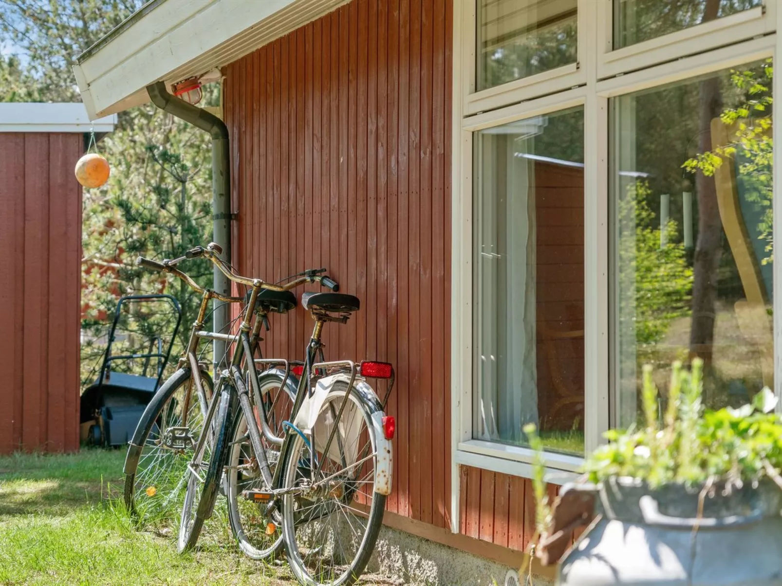 "Hrefna" - 350m from the sea-Buiten