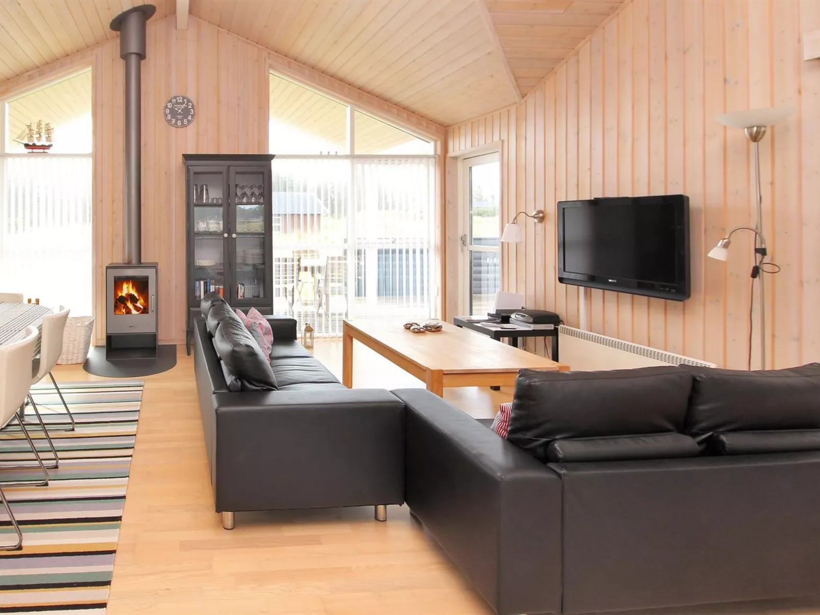 "Oskarvine" - 900m from the sea-Binnen