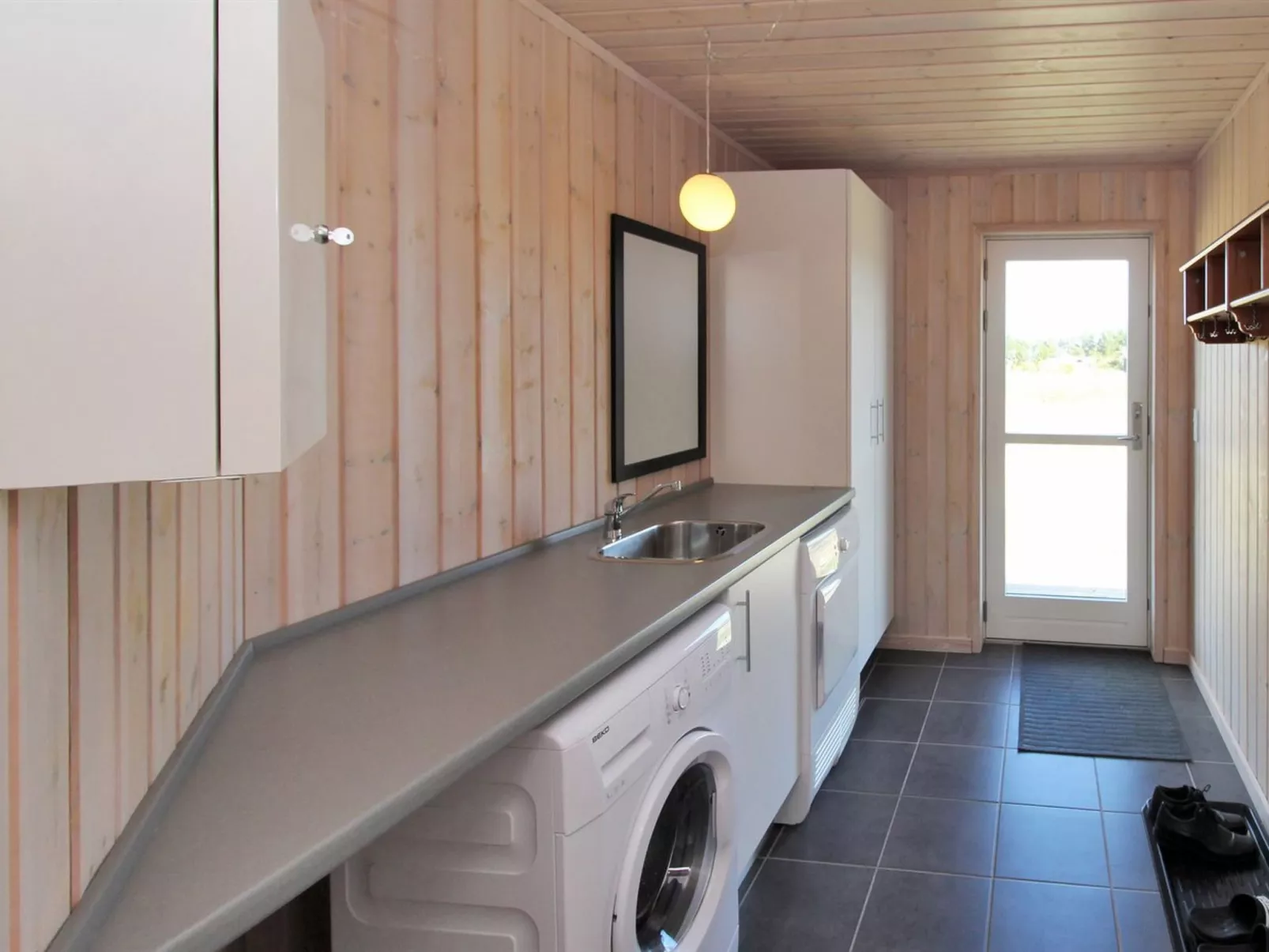 "Oskarvine" - 900m from the sea-Binnen