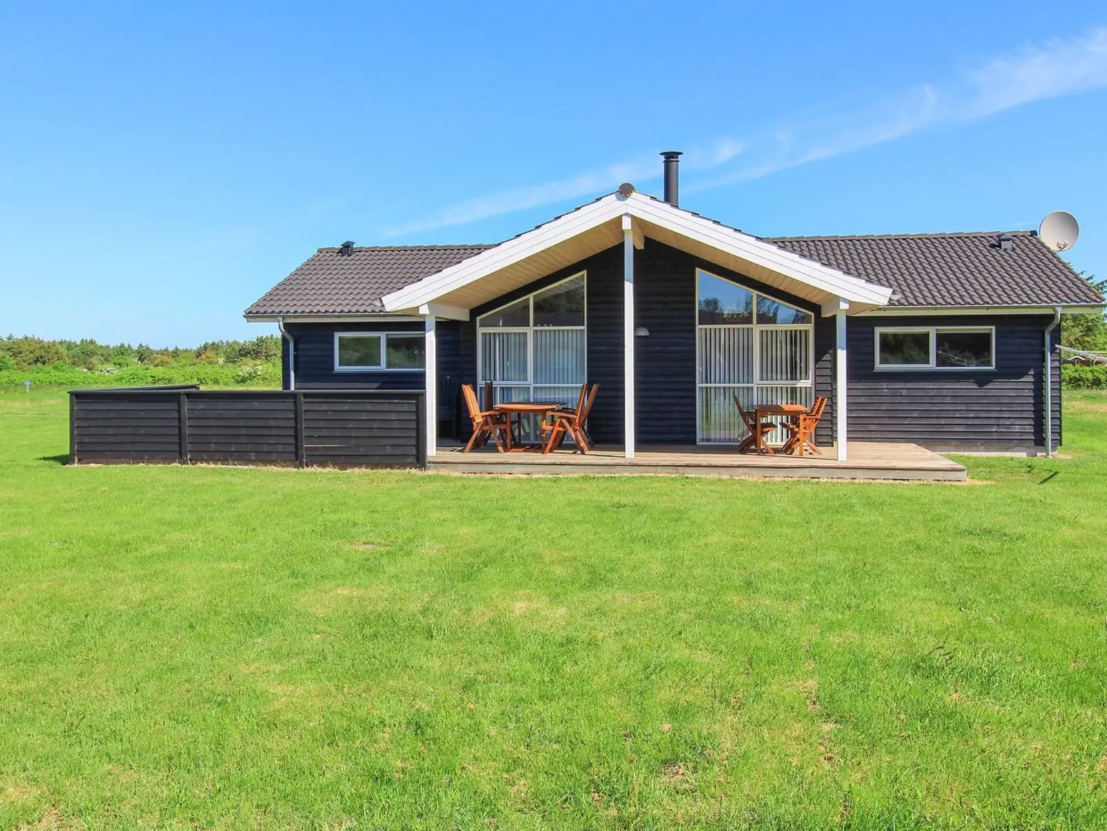 "Oskarvine" - 900m from the sea-Buiten