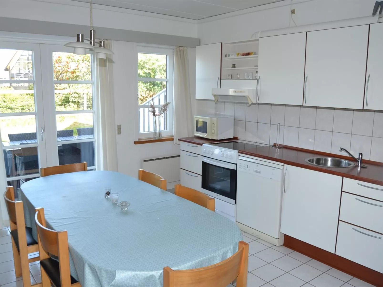 "Ester" - 2.3km from the sea-Binnen