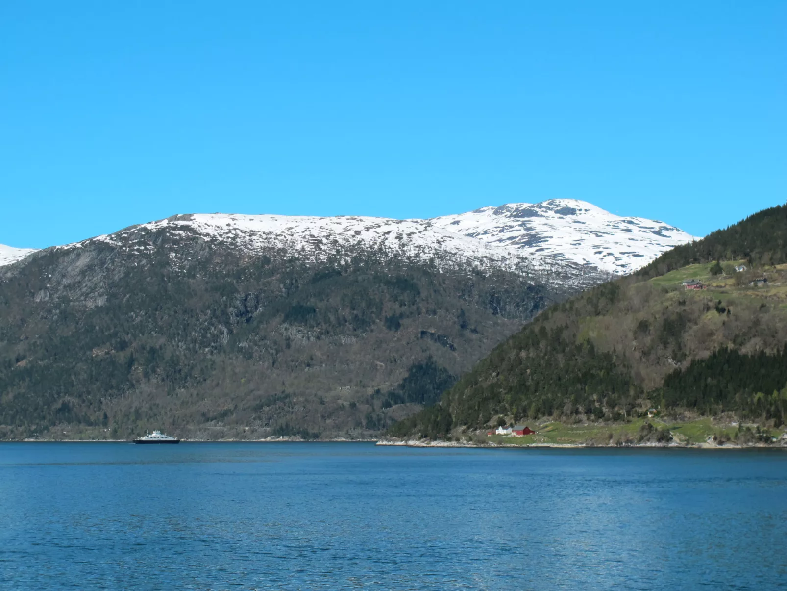 Hardangerrorbu-Buiten