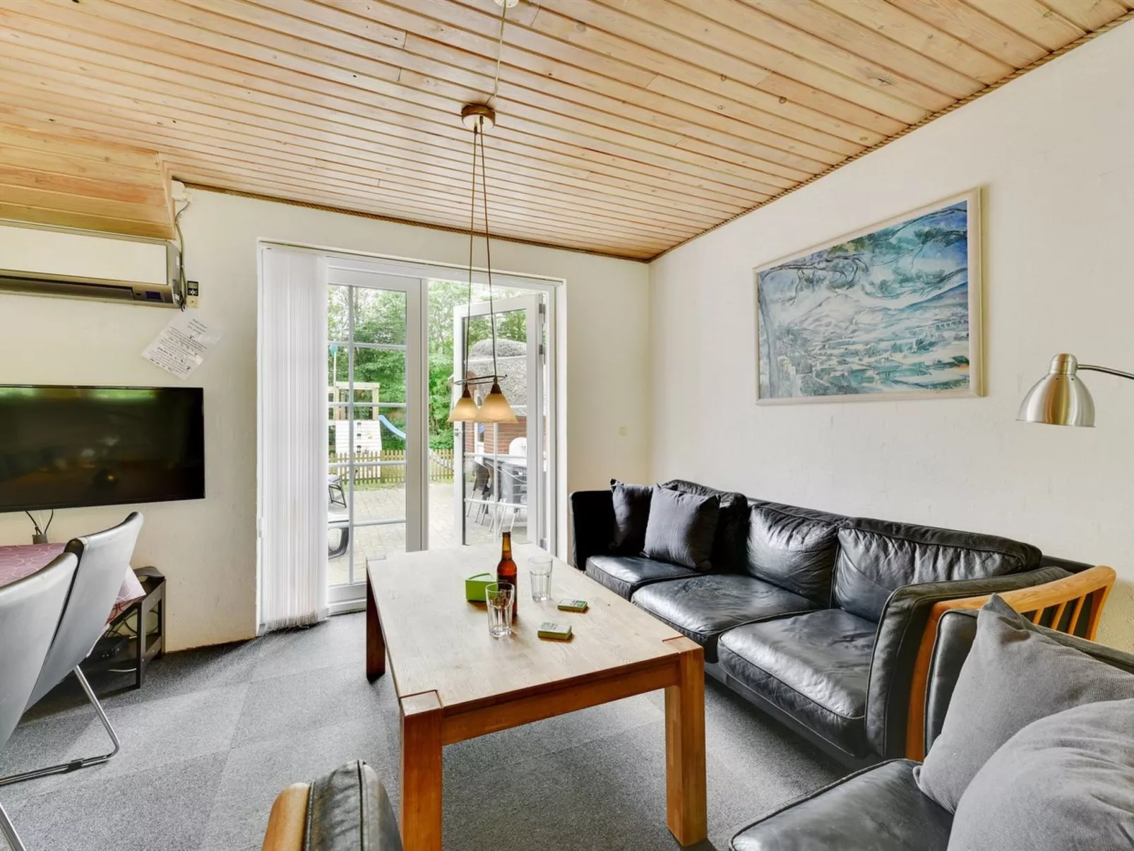 "Thana" - 1.4km from the sea-Binnen