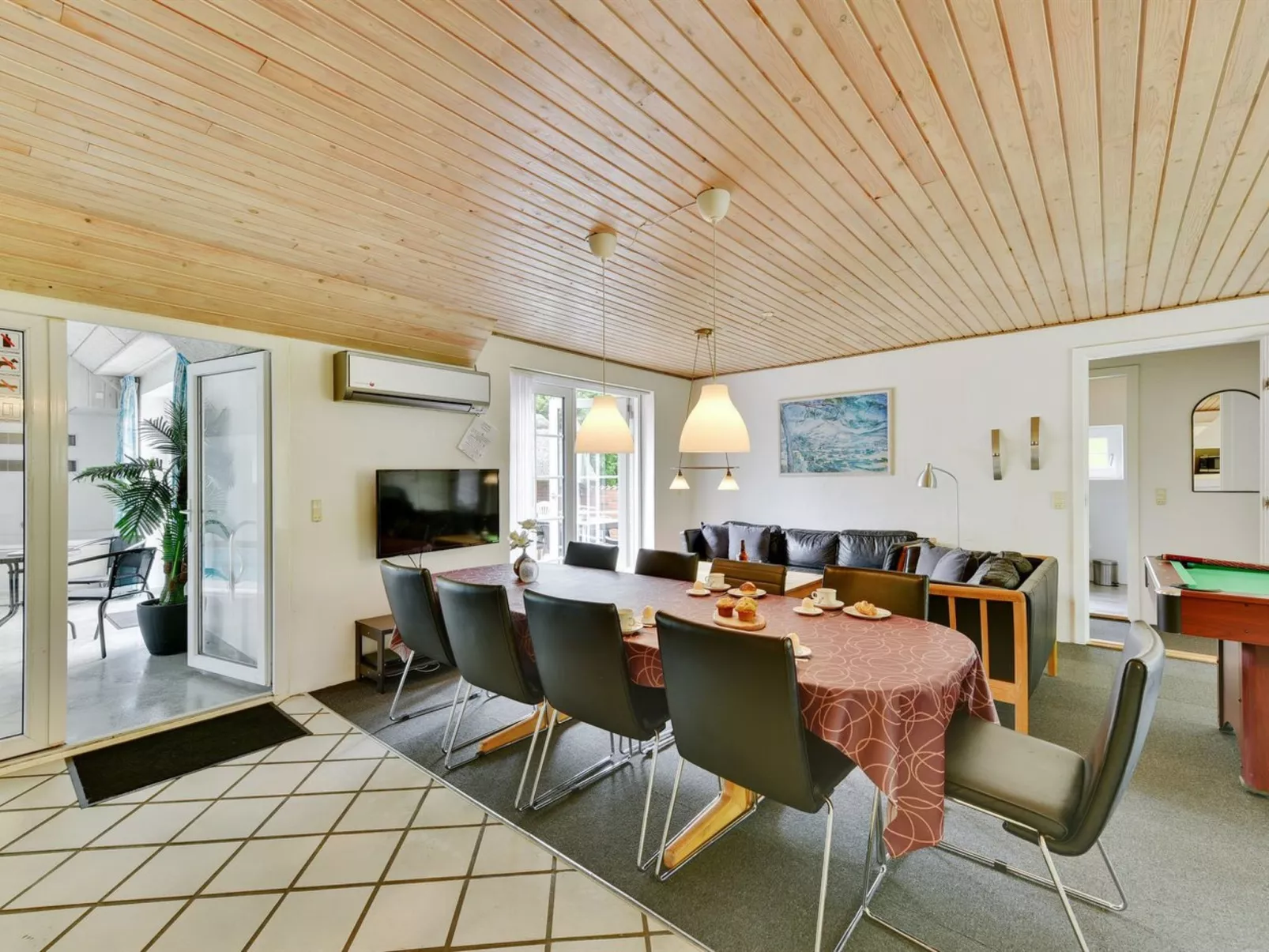 "Thana" - 1.4km from the sea-Binnen