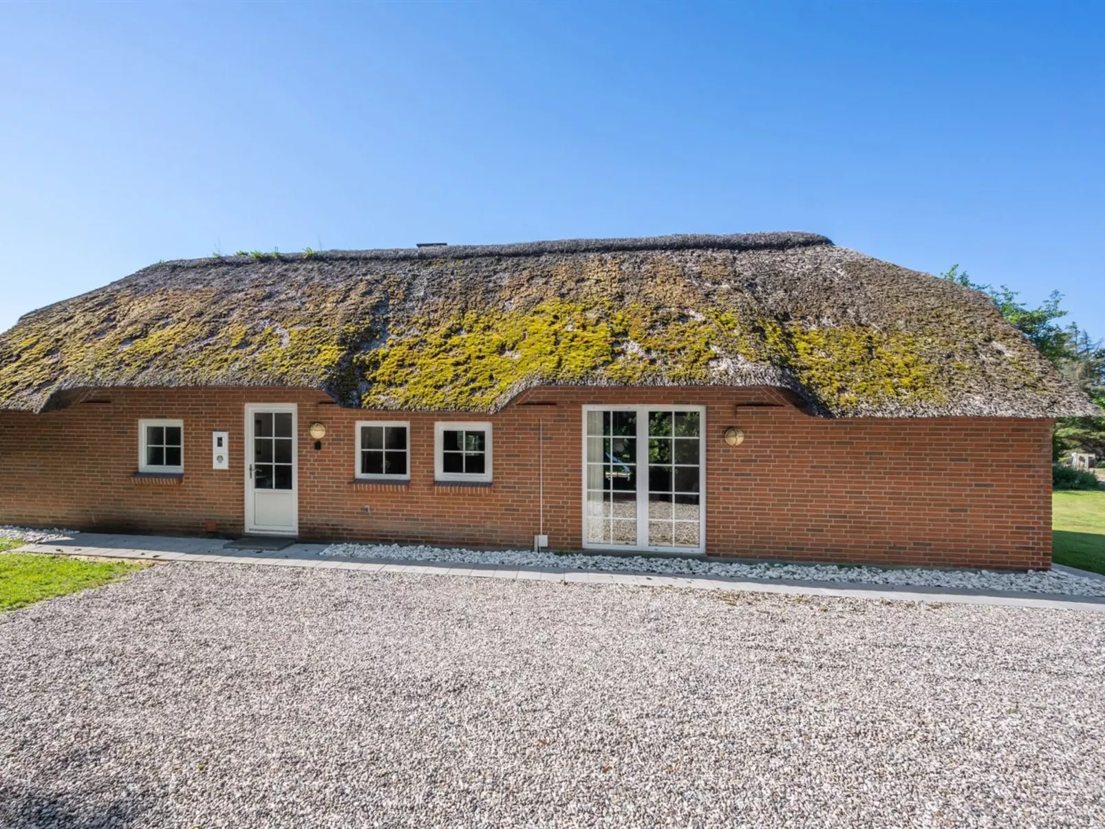 "Thana" - 1.4km from the sea-Binnen