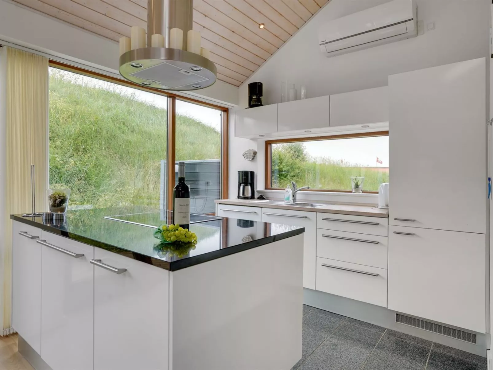"Elara" - 200m from the sea-Binnen