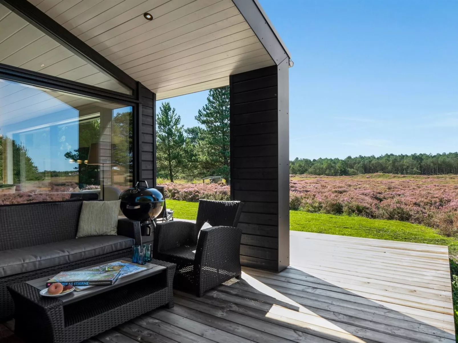 "Tea" - 2.7km from the sea-Buiten