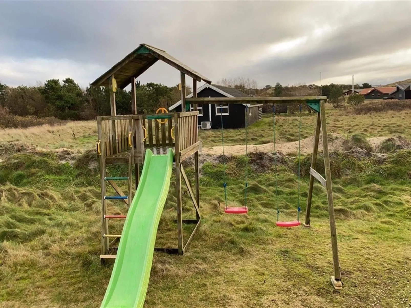 "Skyler" - 1km from the sea-Binnen
