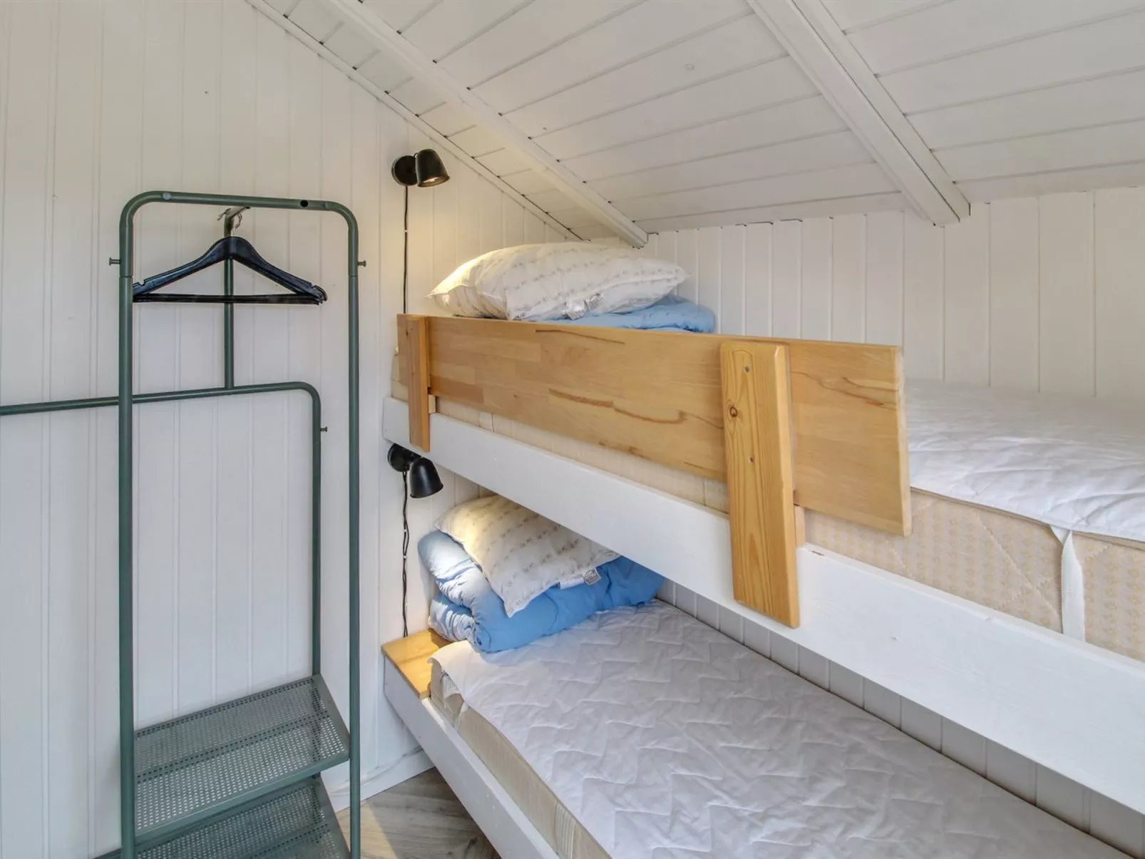 "Skyler" - 1km from the sea-Binnen