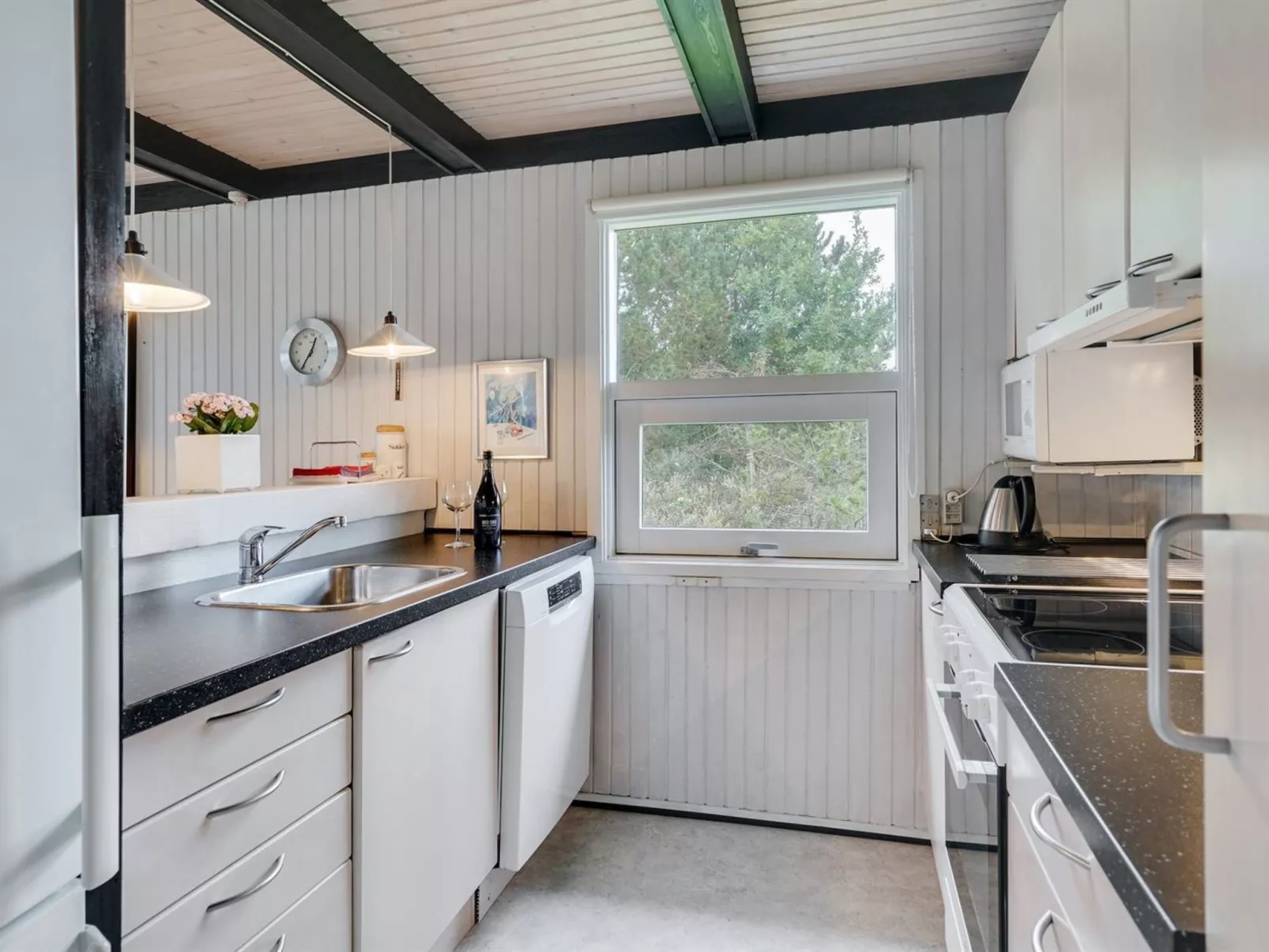 "Bernadet" - 425m from the sea-Binnen