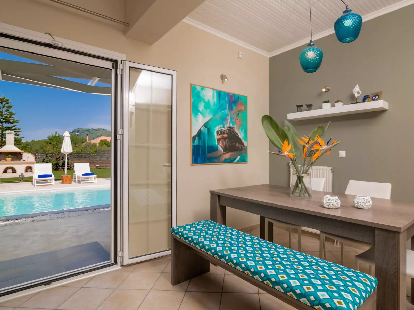 Madini Luxury Villa-Binnen