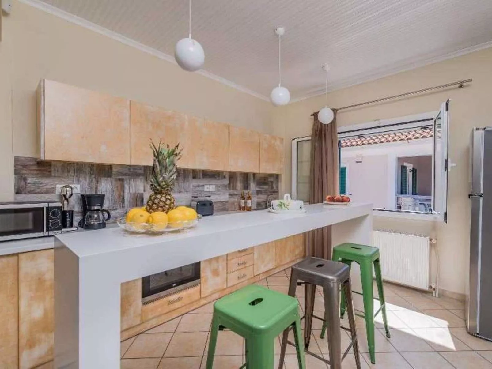 Madini Luxury Villa-Binnen