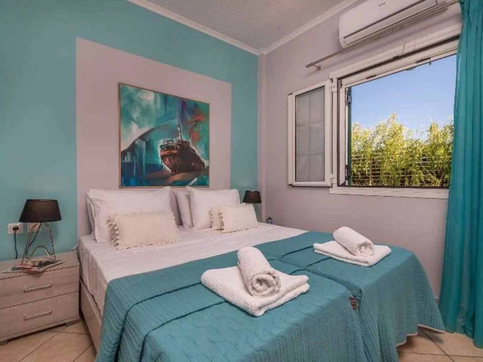 Madini Luxury Villa-Binnen