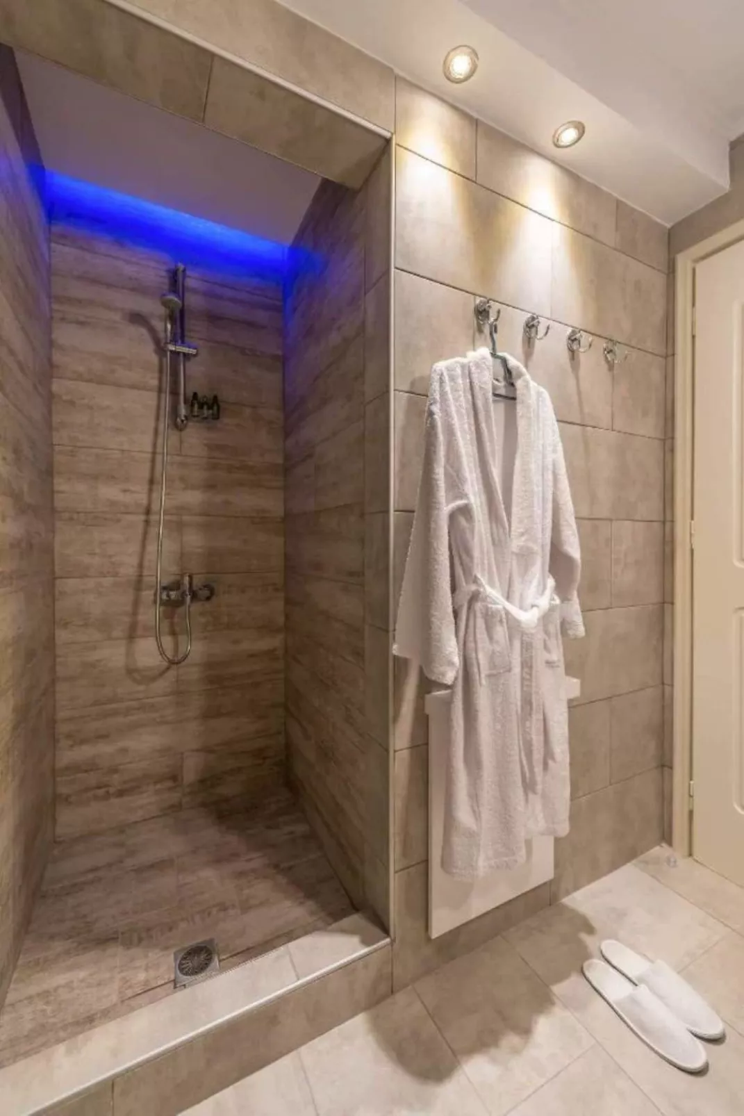 Madini Luxury Villa-Binnen