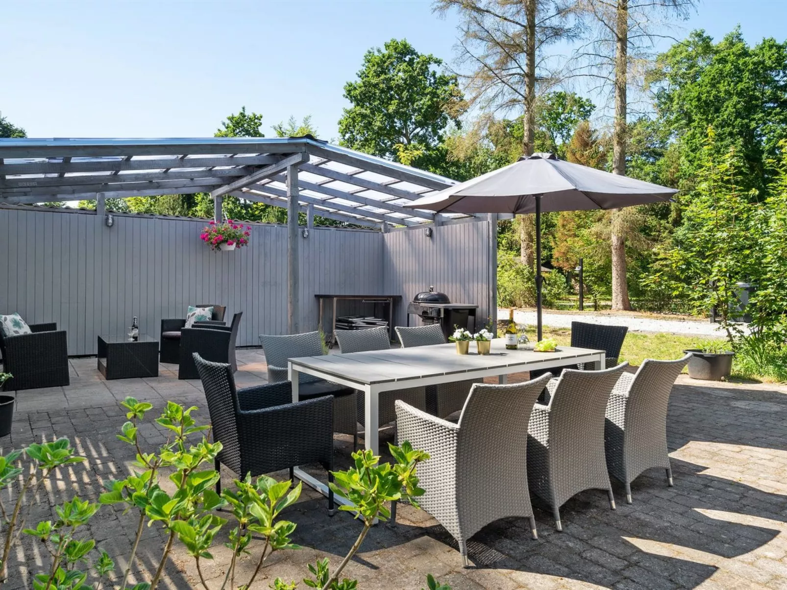 "Tannie" - 300m from the sea-Buiten
