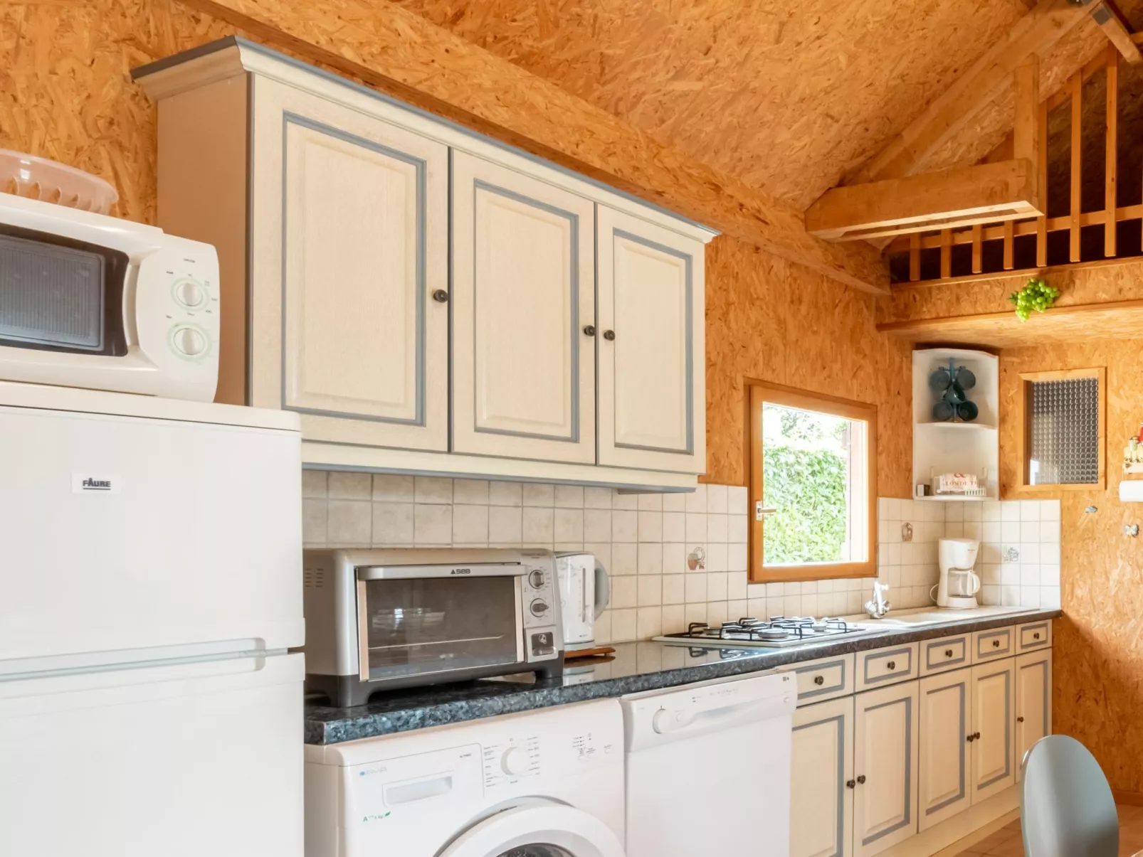 Le Petit Chalet-Binnen