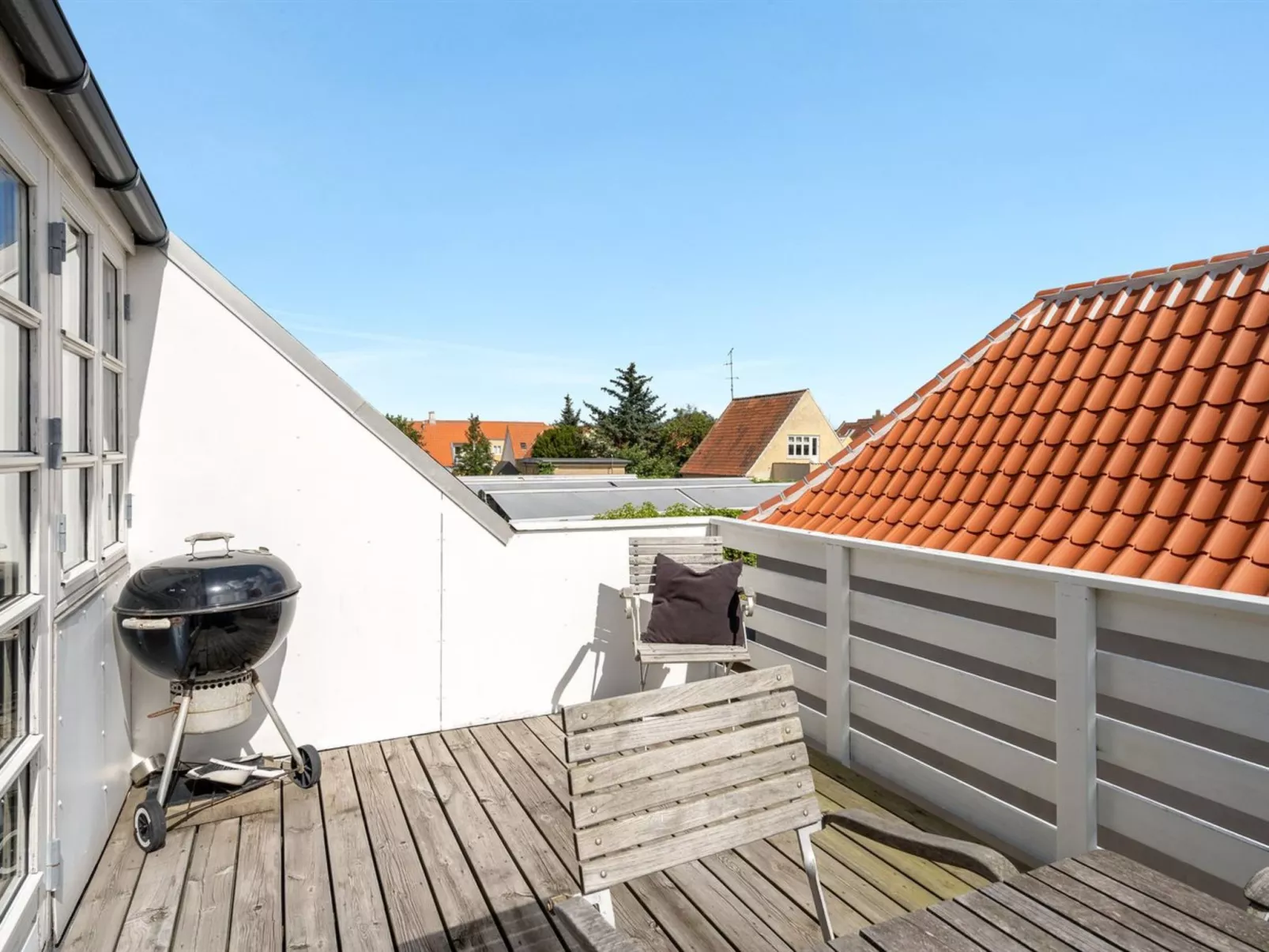 "Naina" - 200m from the sea-Buiten