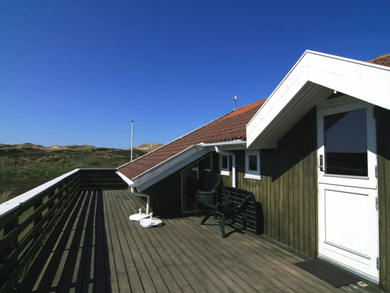"Lilja" - 1.5km from the sea-Buiten