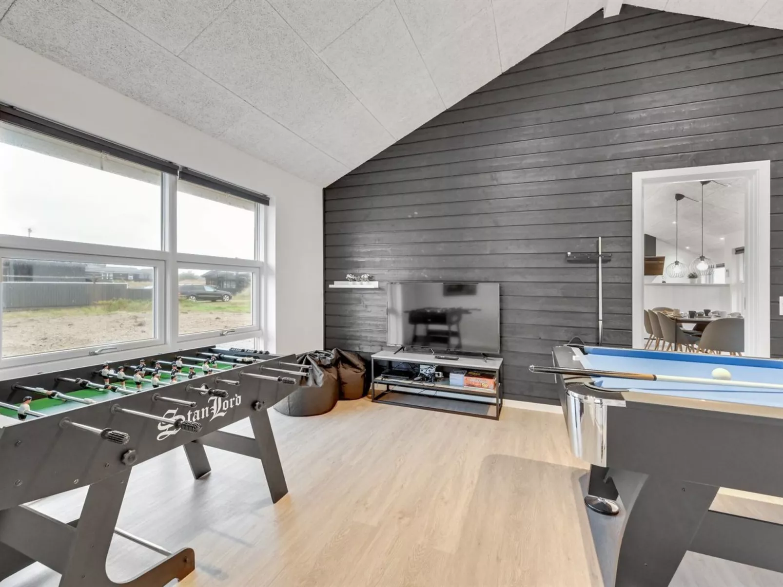 "Tola" - 450m from the sea-Binnen