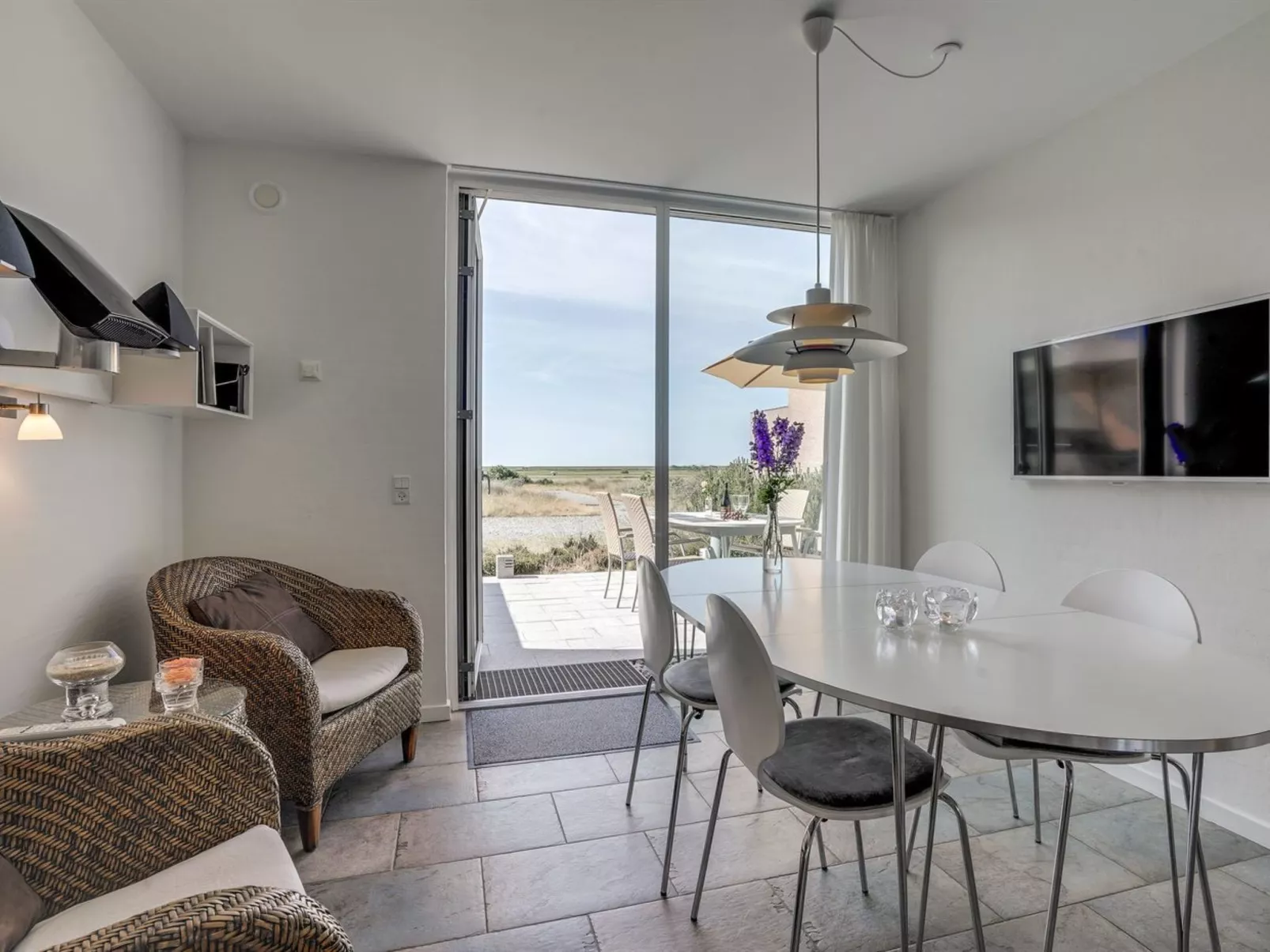 "Helgo" - 250m from the sea-Binnen