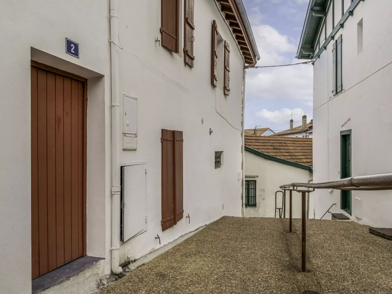 Passage de l'escalier-Buiten