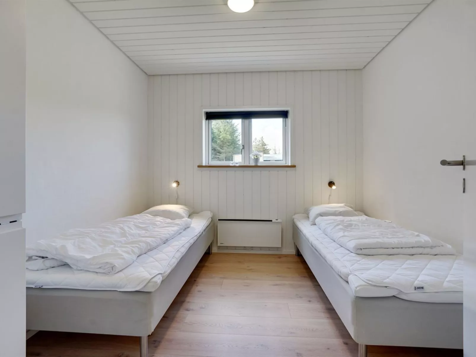 "Øthbiorn" - 1.1km from the sea-Binnen