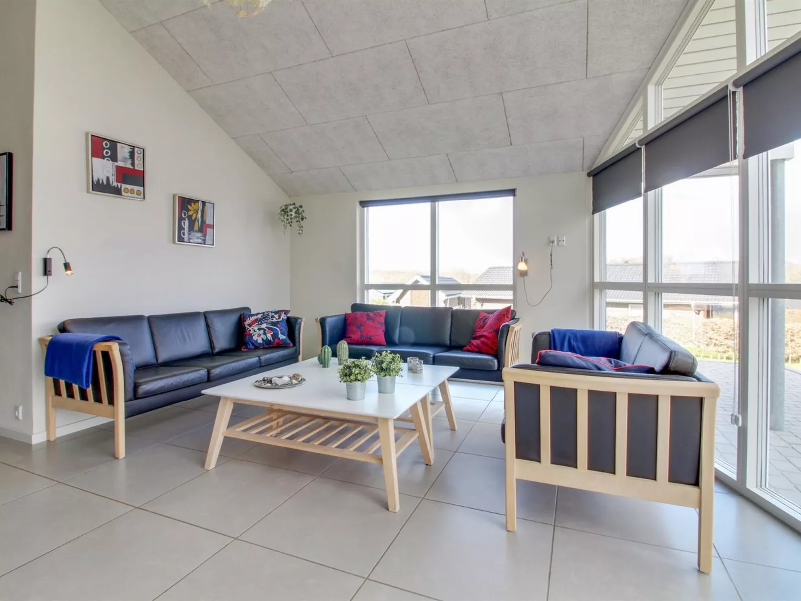 "Tenaya" - 200m from the sea-Binnen