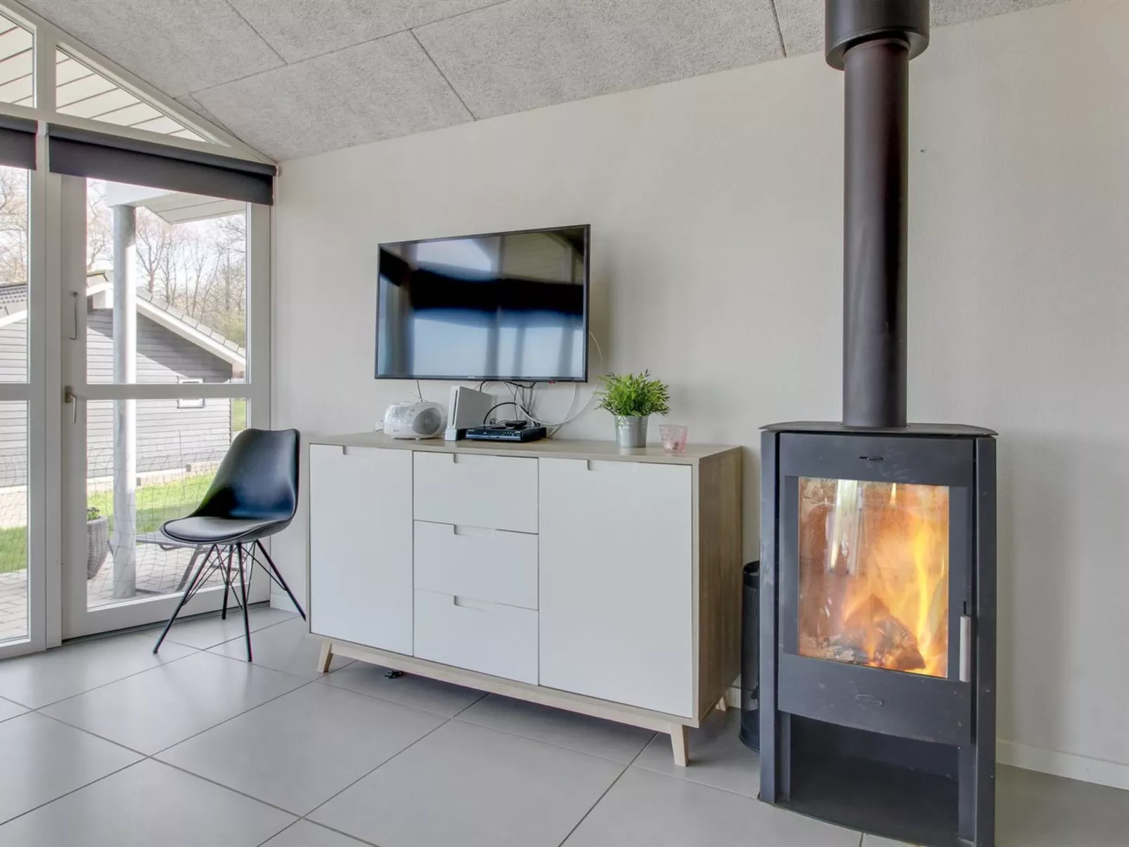 "Tenaya" - 200m from the sea-Binnen