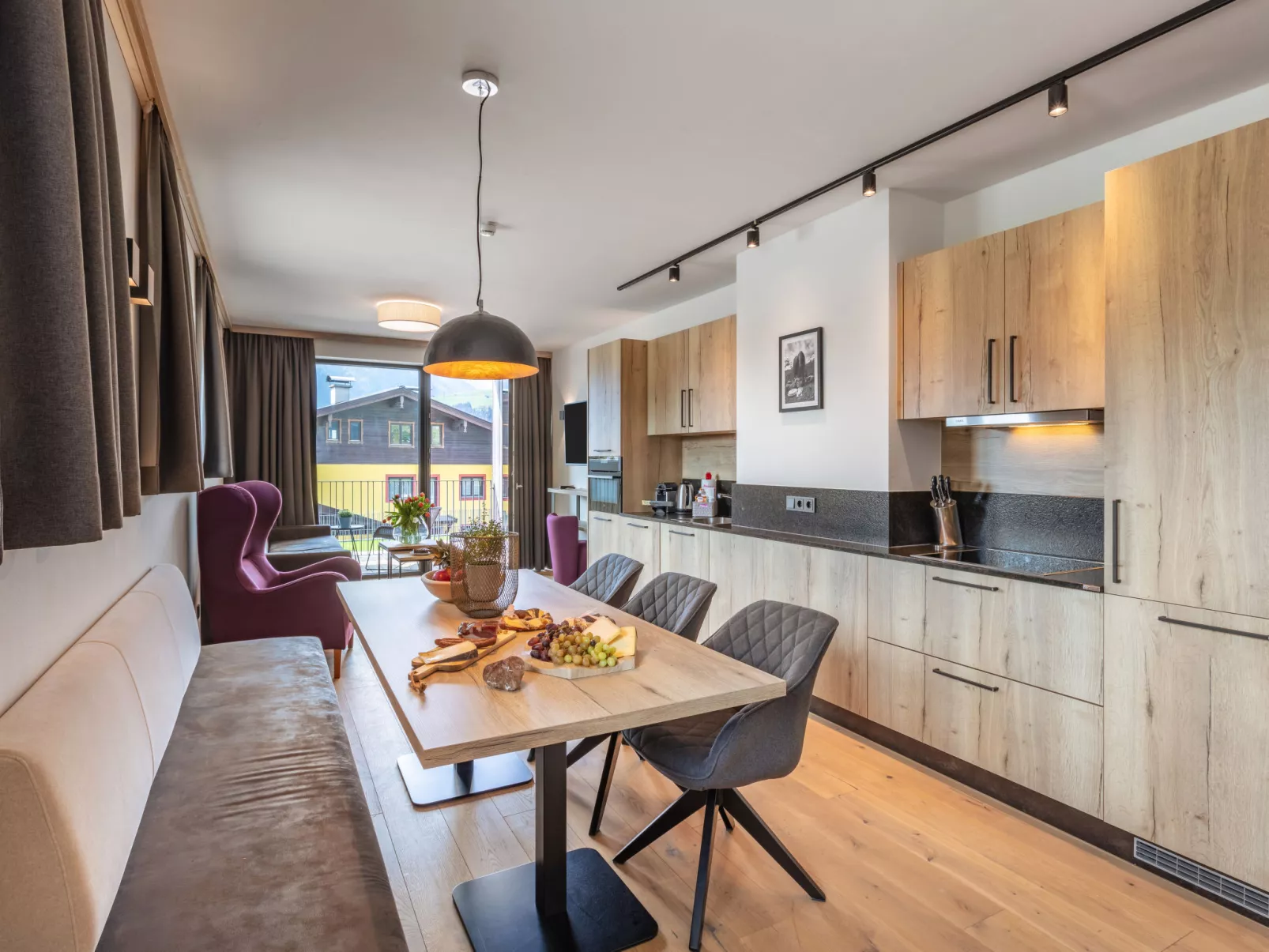 Emma Deluxe Aparthotel-Binnen
