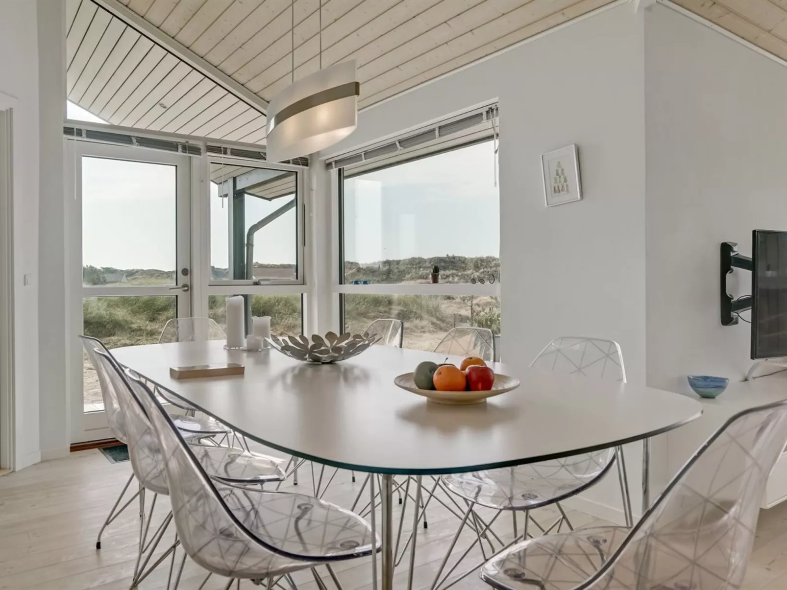"Tiane" - 800m from the sea-Binnen