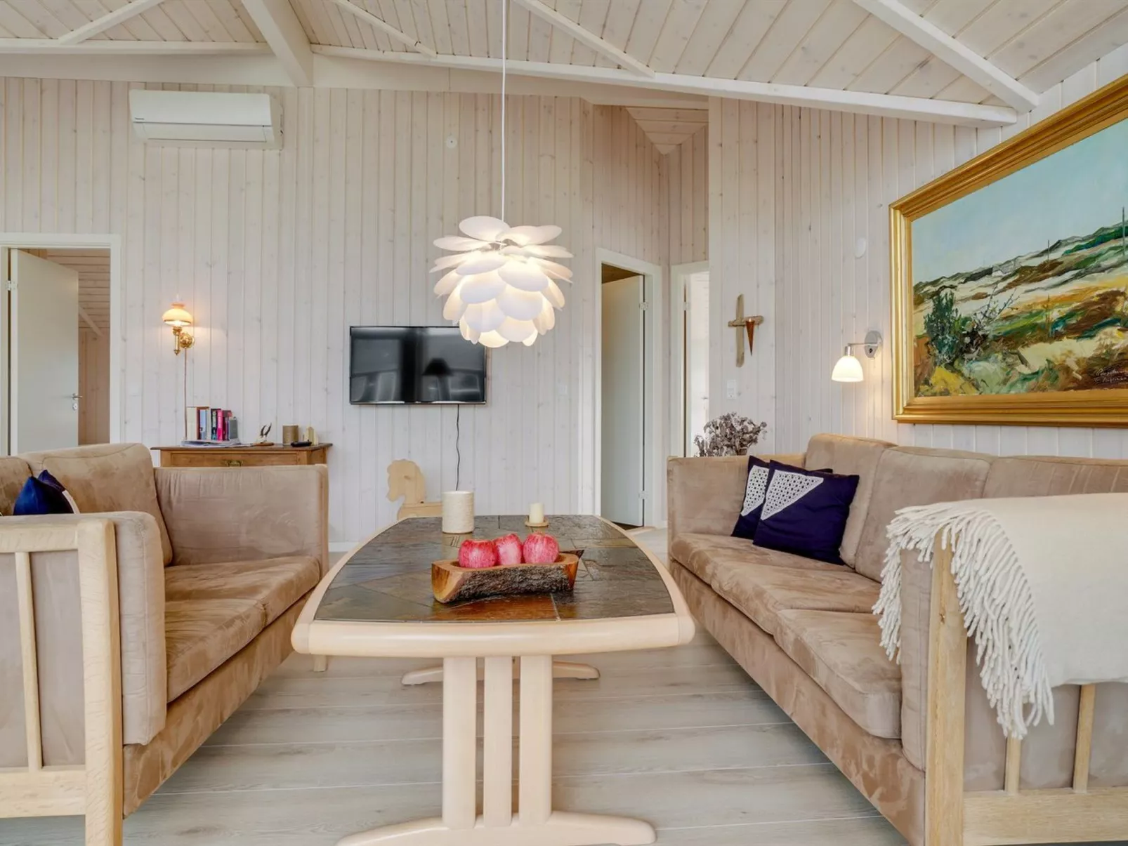 "Mirkka" - 1.5km from the sea