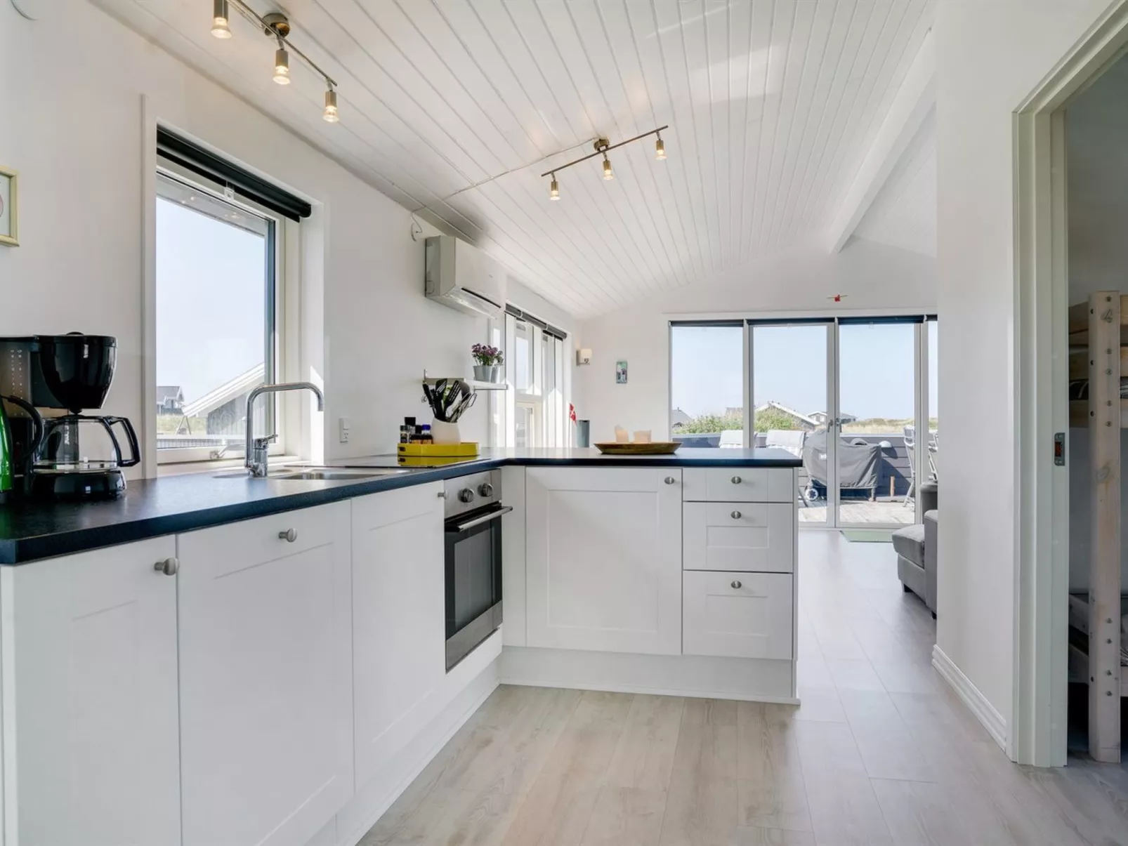 "Aviana" - 175m from the sea-Binnen