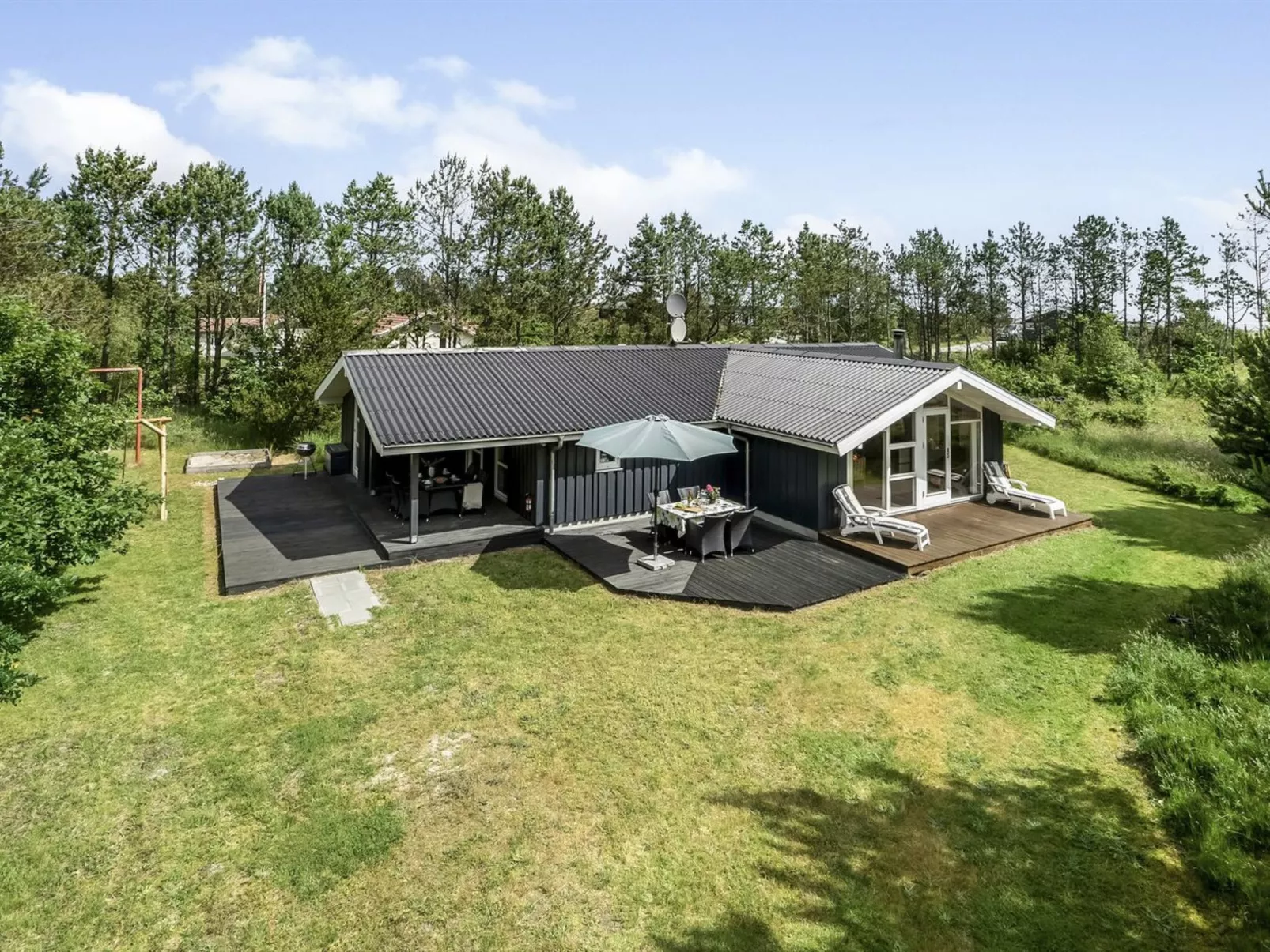 "Ajten" - 150m from the sea-Buiten
