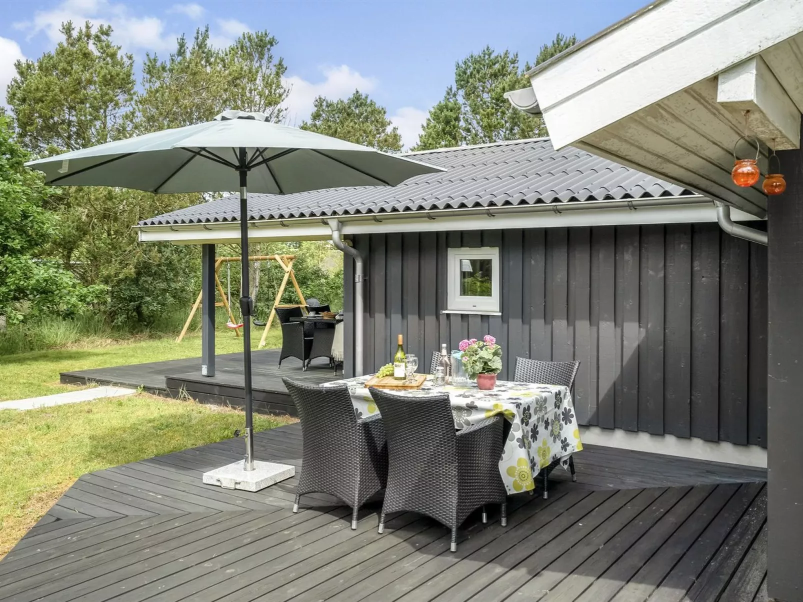 "Ajten" - 150m from the sea-Buiten