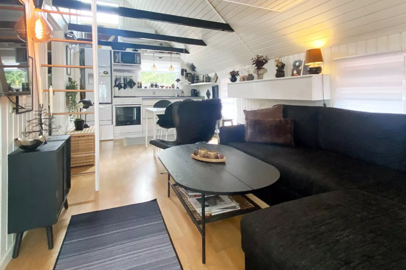 Authentieke vakantiewoning in Hemmet met serre-Binnen