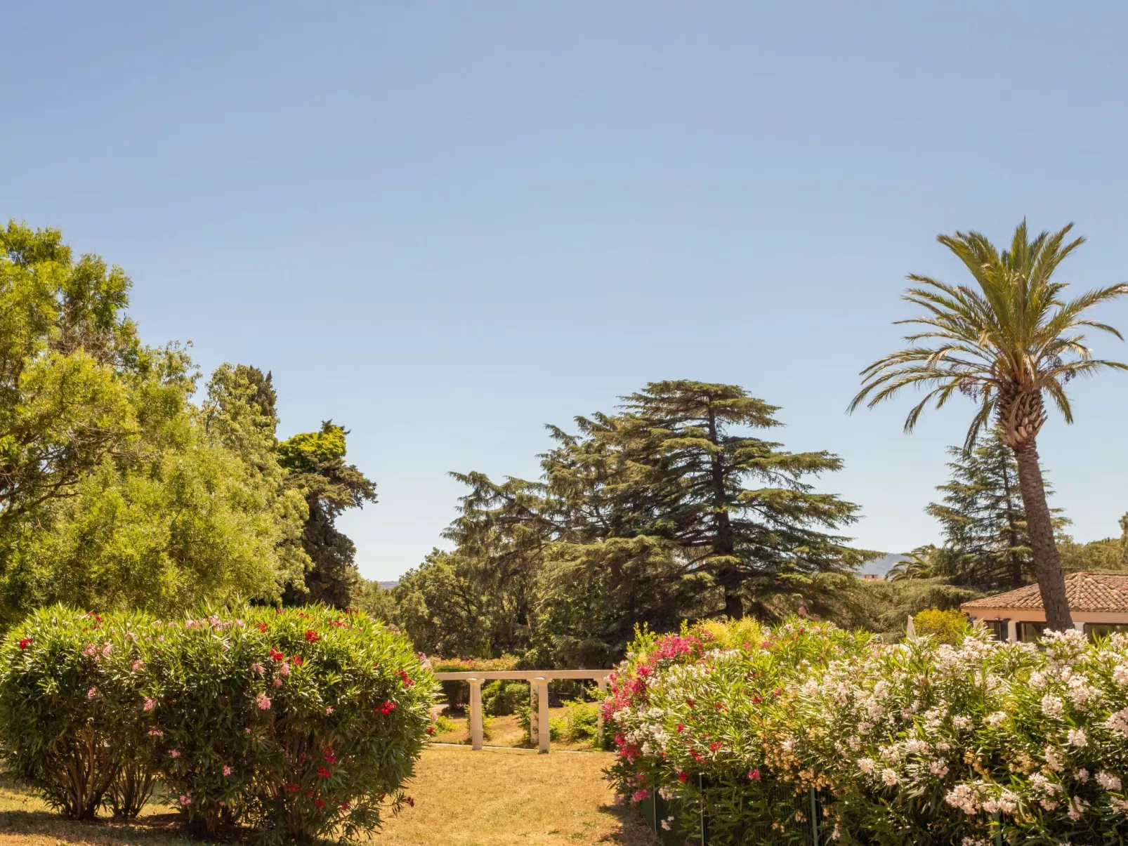 Les Parcs de Grimaud-Buiten