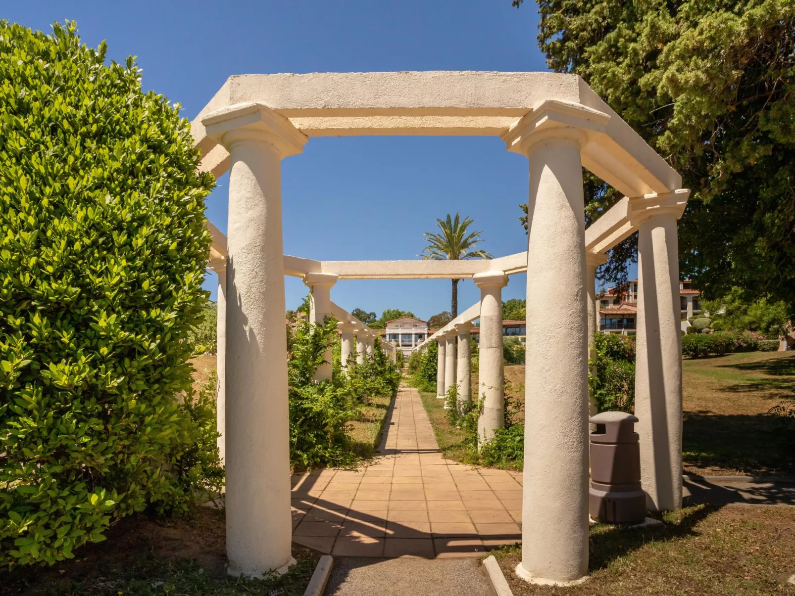 Les Parcs de Grimaud-Buiten