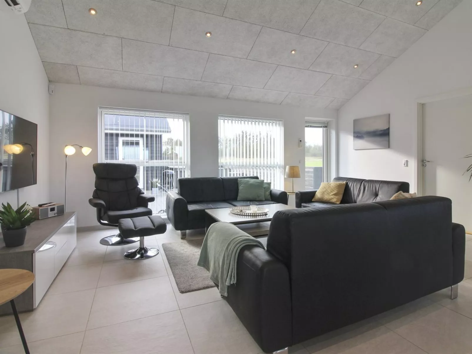 "Dwerg" - 1.5km from the sea-Binnen