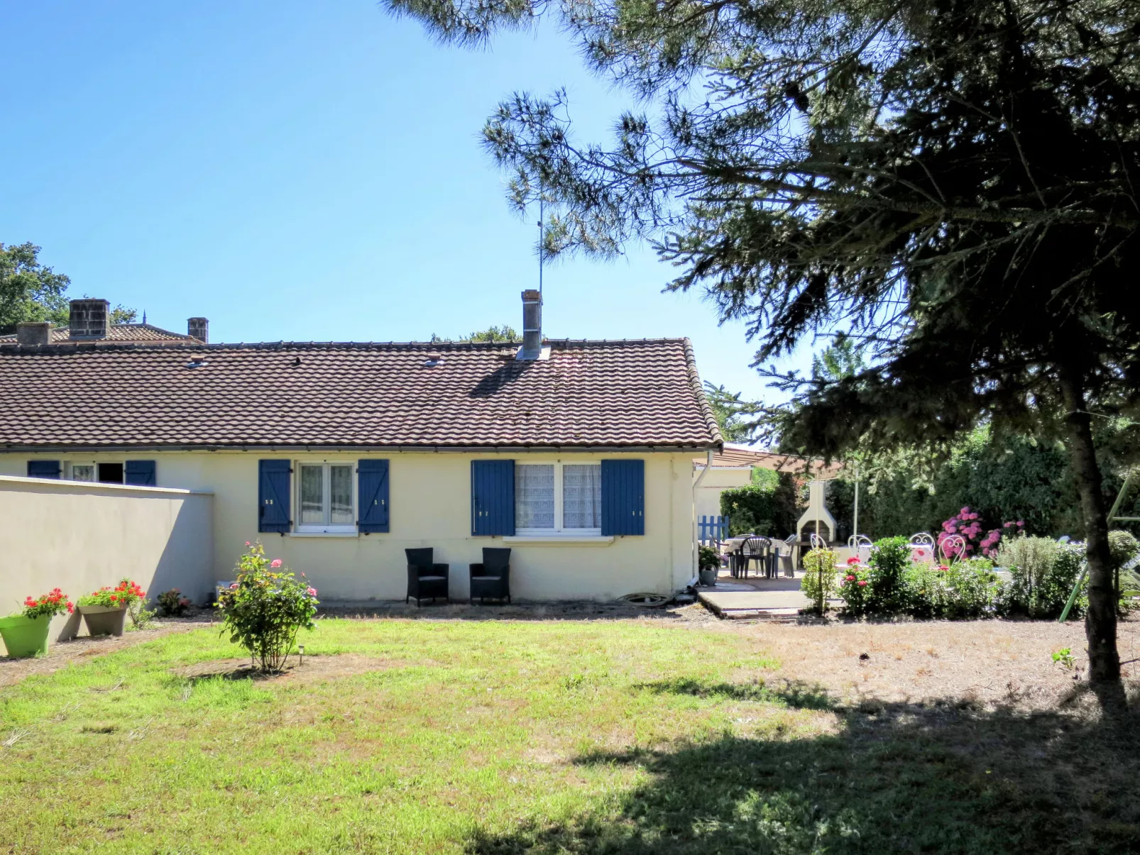 Pontac-Gadet 1-Buiten