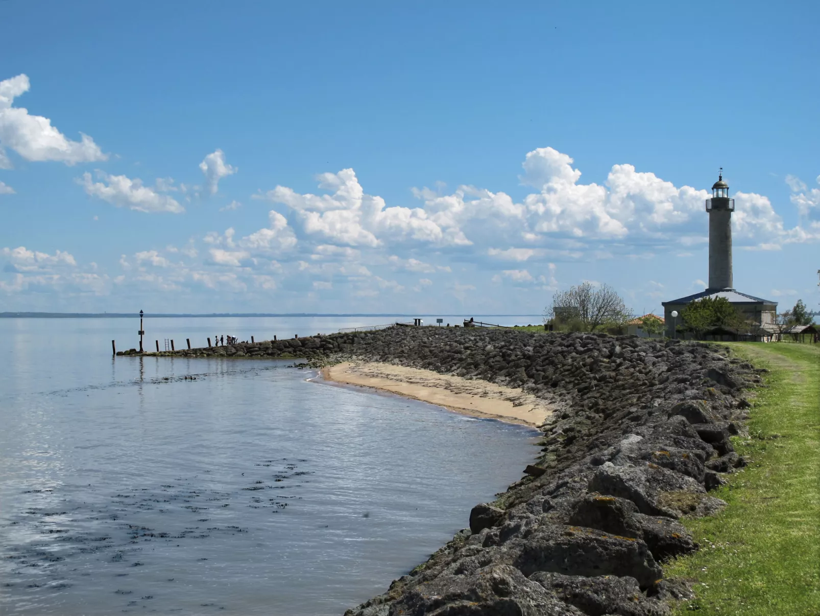 Pontac-Gadet 1-Omgeving