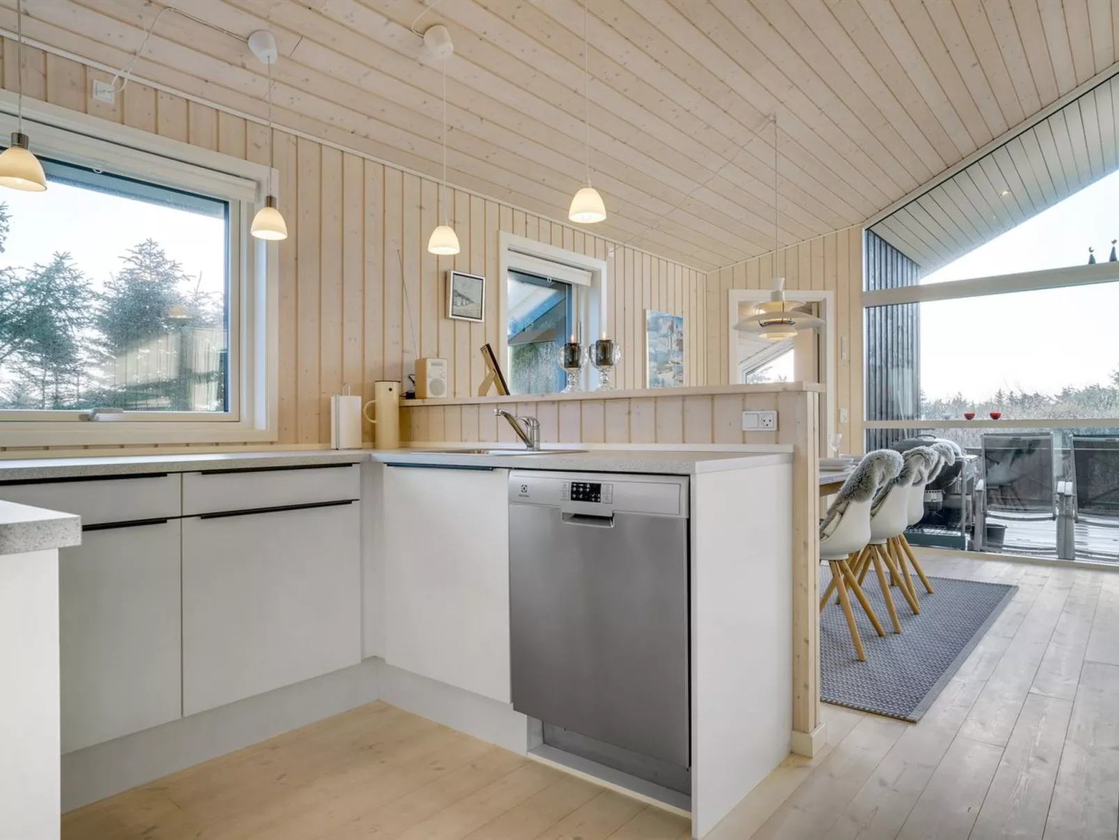 "Tayara" - 300m from the sea-Binnen