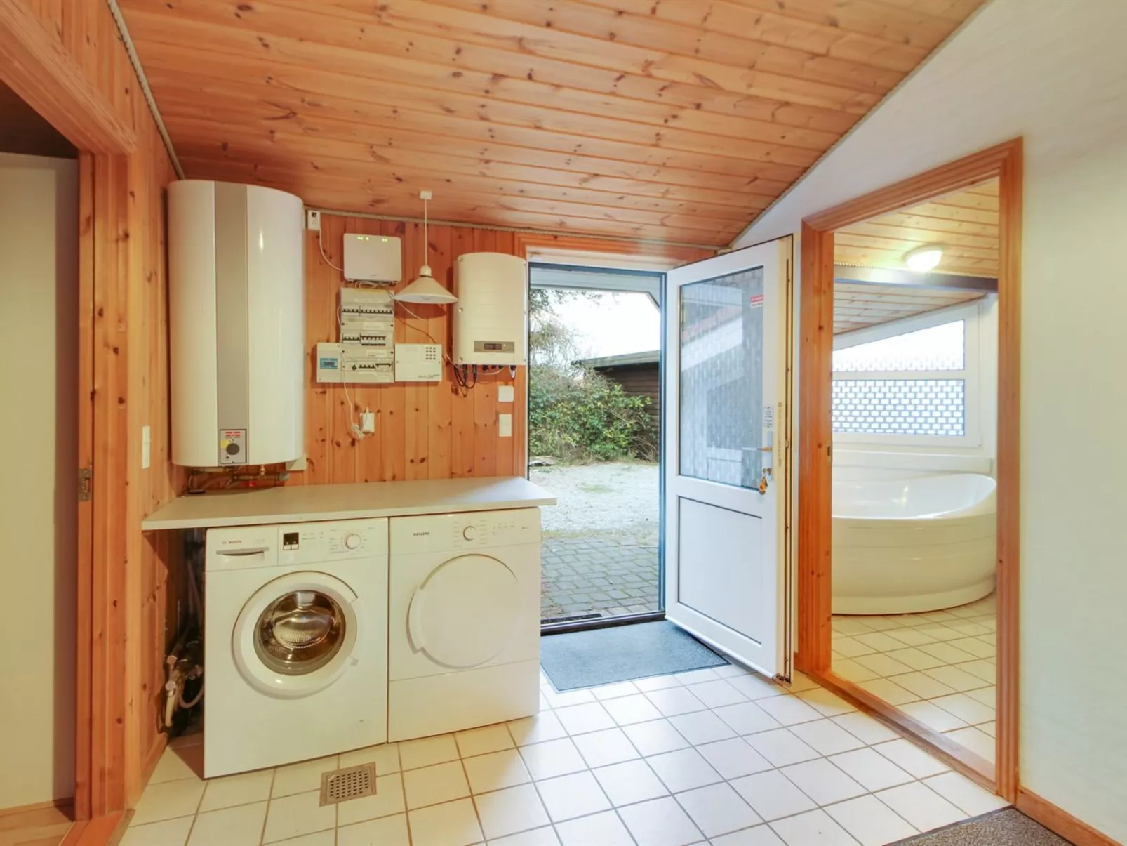 "Leoni" - 500m from the sea-Buiten