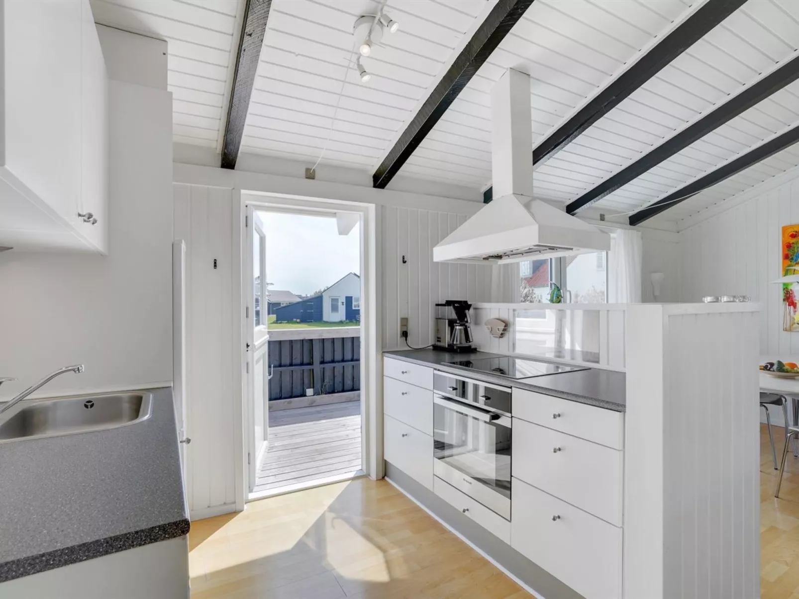 "Gerlis" - 75m from the sea-Binnen