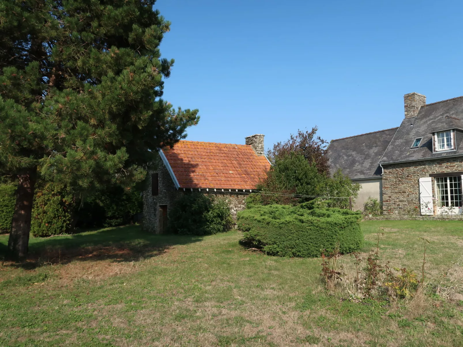 La Longère-Buiten